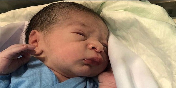 صورة المولود "وضاح محمد الإبراهيم" ثاني مولود في الحج لهذا العام بعد ولادة مولود هندي