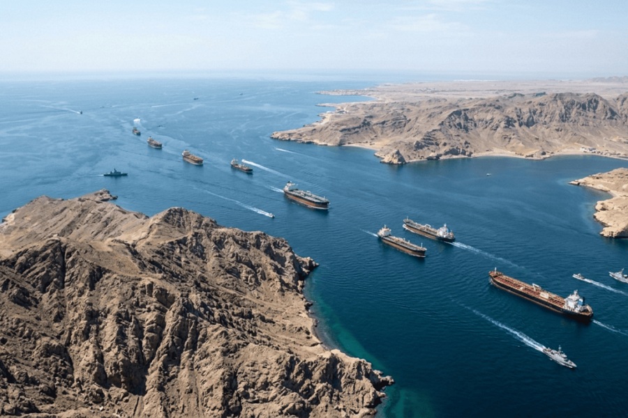 عاجل..إيران تعلن إعادة إغلاق مضيق هرمز