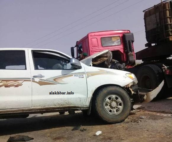 صورة حادث تصادم السيارتين (إرشيف الأخبار))